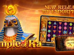 Tampilan laptop dengan situs hiburan sports dan casino macau328 di layar